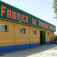 Instalaciones de la fábrica de pinturas Pintajo en Ronda